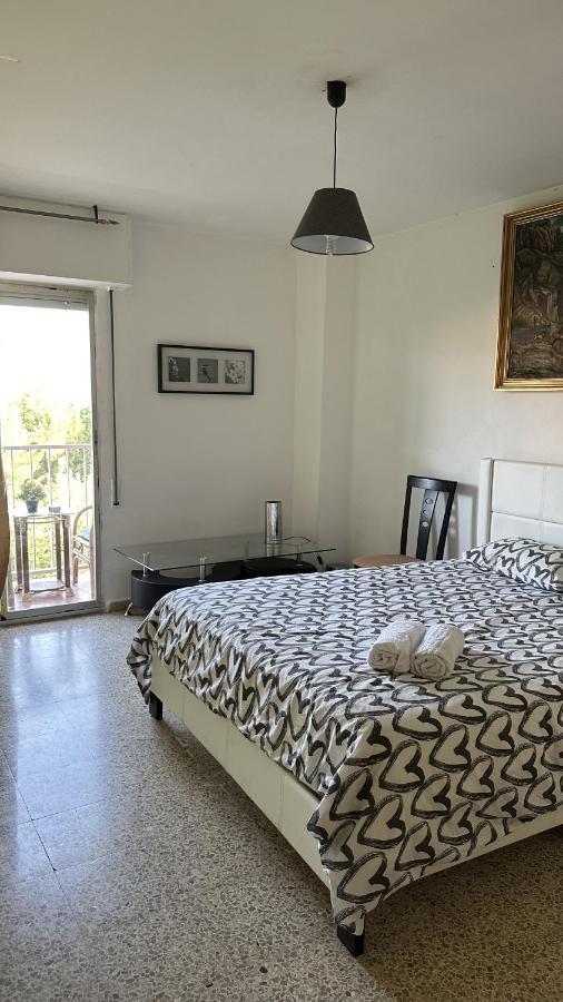 Habitaciones Con O Sin Balcon Badalona Ngoại thất bức ảnh
